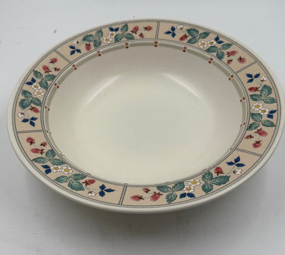 Vintage 10" inch Mikasa Strawberry Hill Vegetable Bowl